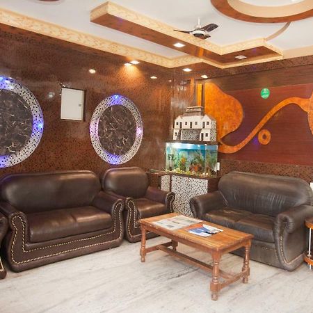 Oyo 343 Pop Life Hotel Kohalpur Exterior foto