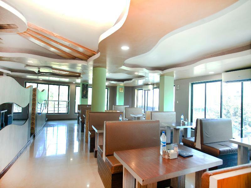 Oyo 343 Pop Life Hotel Kohalpur Exterior foto